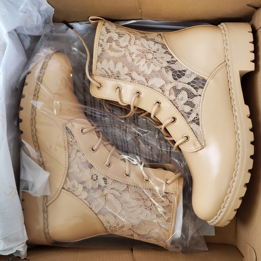 NWT Justfab Marina lace Boots